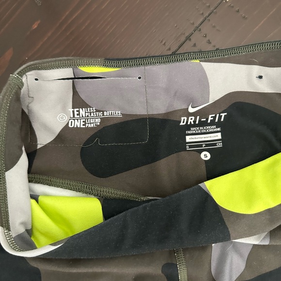 Nike leggings - Picture 2 of 2